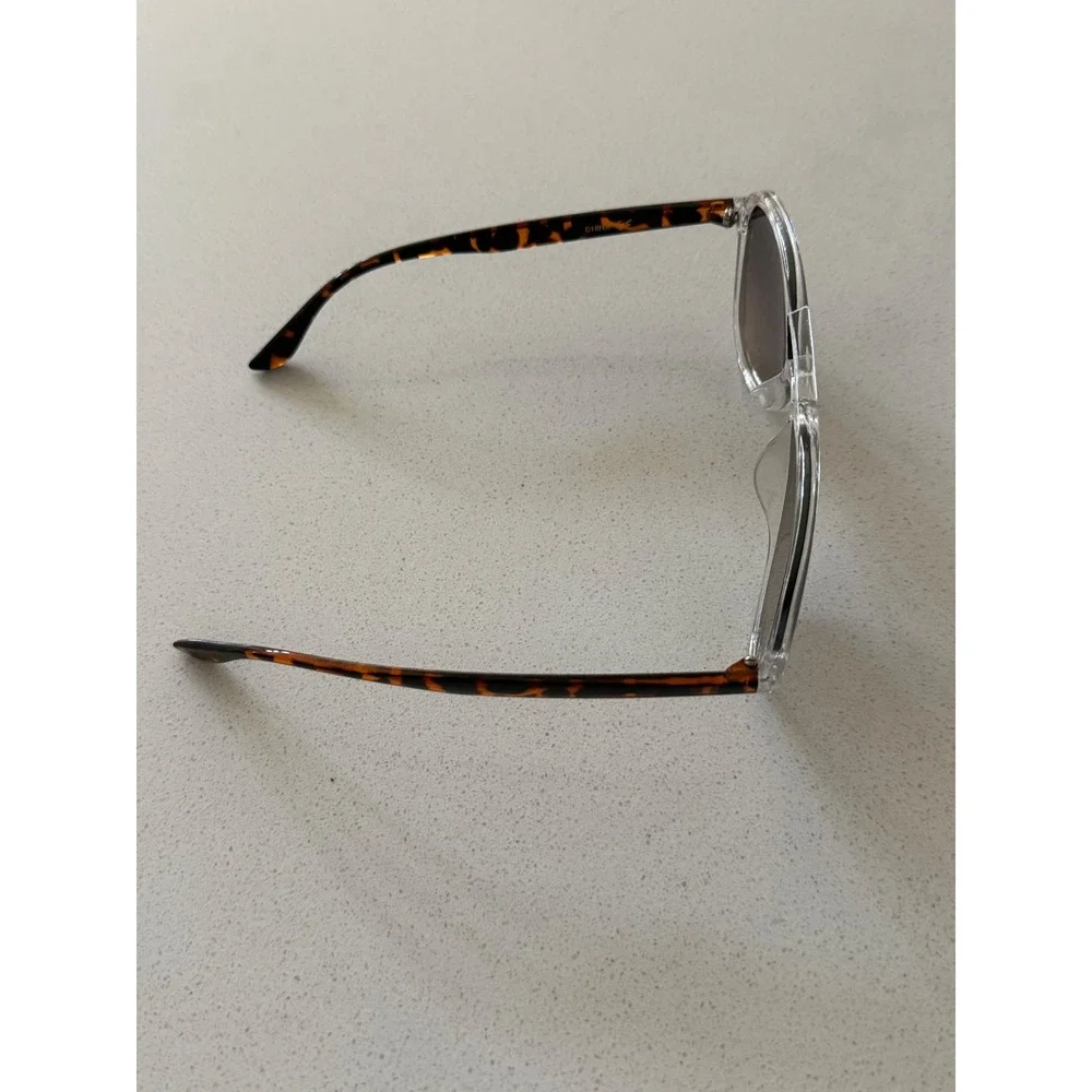 Aviator Sunglasses Clear Frame Tortoiseshell Temples Smoke Gradient 712103